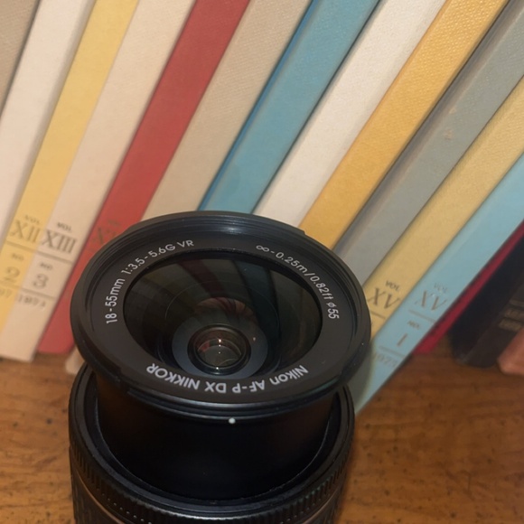 Nikon AF-P DX 18-55mm VR Lens – Like New Condition - Picture 3 of 7